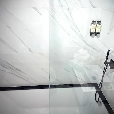 Blue Ancora Szálloda *